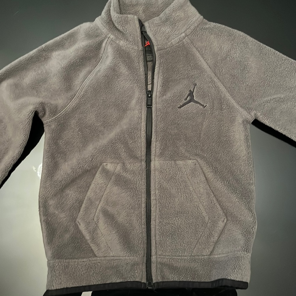 Boys Jordan Fleece sweatshirt size 7